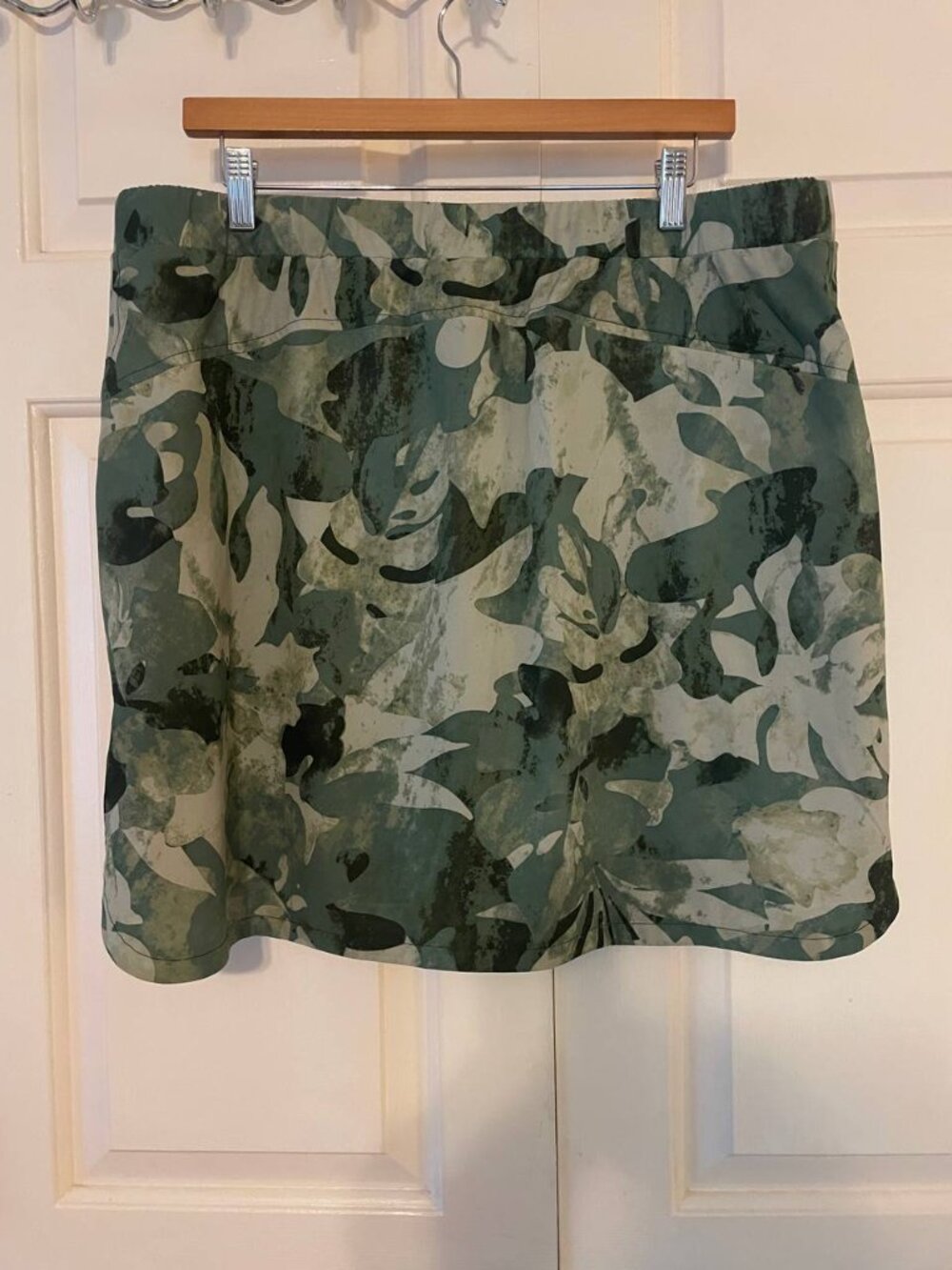 Chico's Zenergy Skort US 14 - Botanical print Floral Camo Print - Picture 5 of 7
